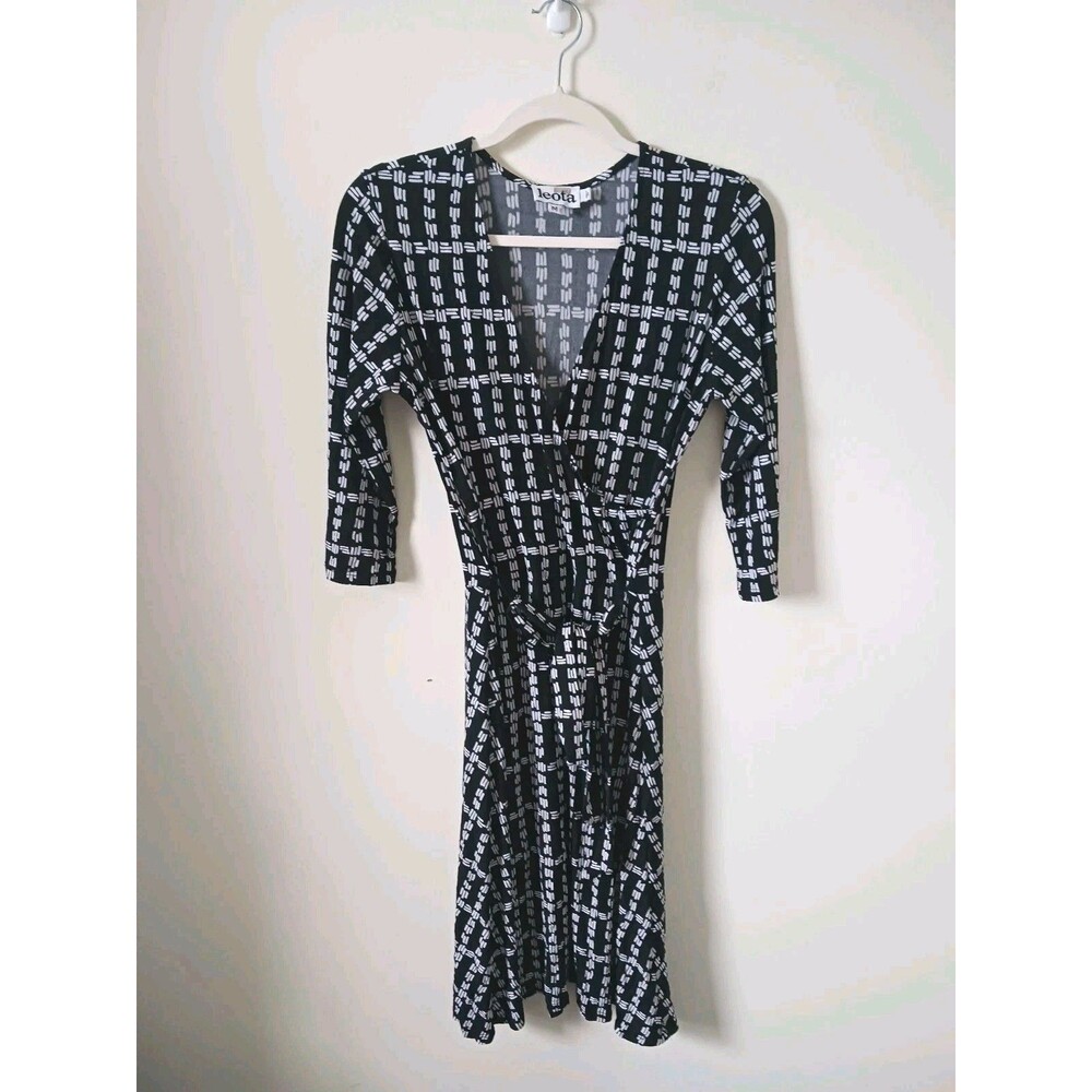 Leota Fauxβ Wrap Plaid Flare Dress Women M Black White V Neck 3/4 Sleeve